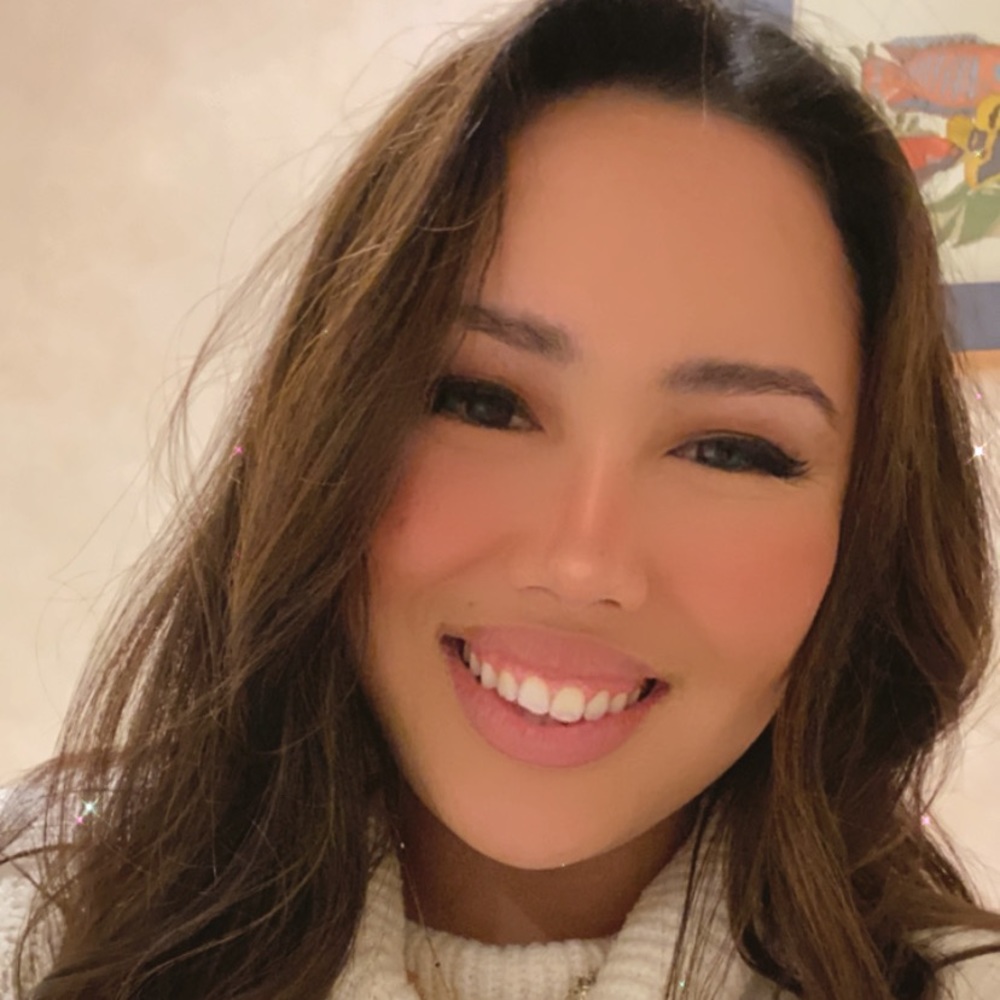 Meet your Posher, Cassandra